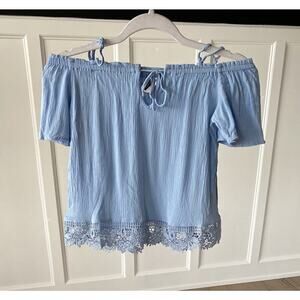 H&M Divided Womens Cold Shoulder Keyhole Lace Short Sleeve Cropped Blouse Size 2